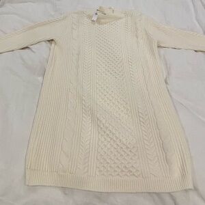 Banana Republic Ivory Cable Knit Sweater